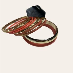 💜5/$20 Coral&Gold Bangle Bracelets